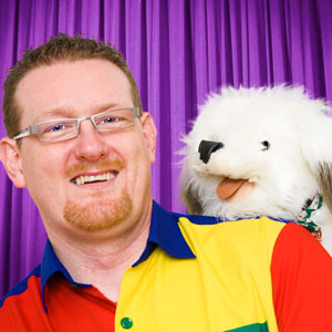 Tall Paul Childrens Magician and Dougie the Dog